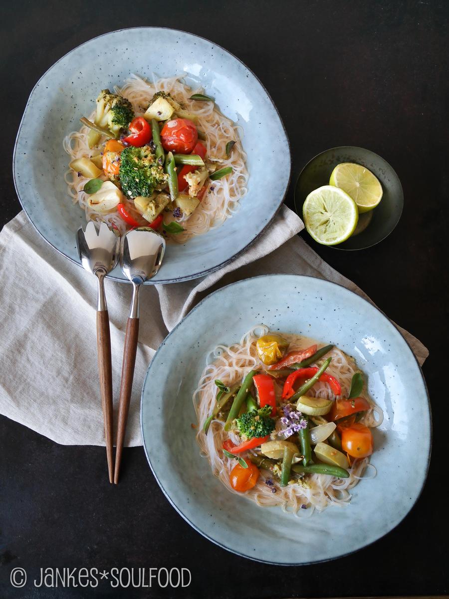 Rezeptbild: Thai-Curry mit Röstgemüse