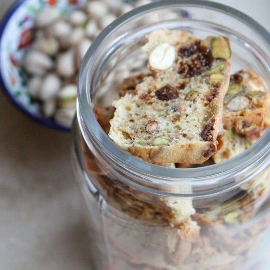 Rezeptbild: Zwieback mit Früchten und Nüssen
