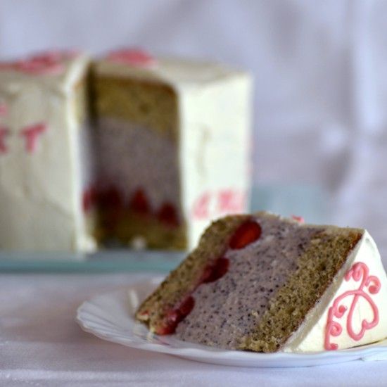 Rezeptbild: Erdbeer-Mohn-Torte
