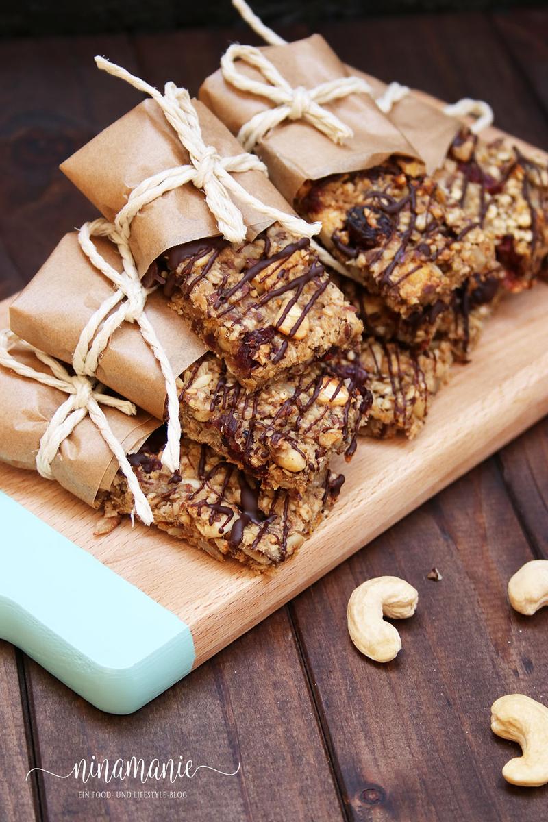 Rezeptbild: Müsliriegel mit Bananen und Schokolade