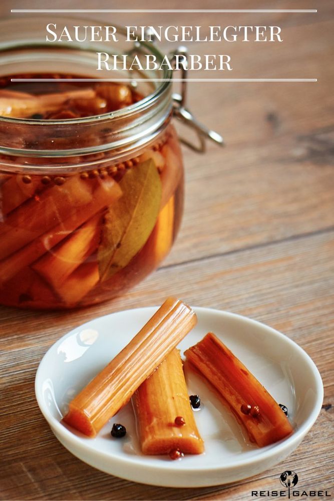 Rezeptbild: Sauer eingelegter Rhabarber