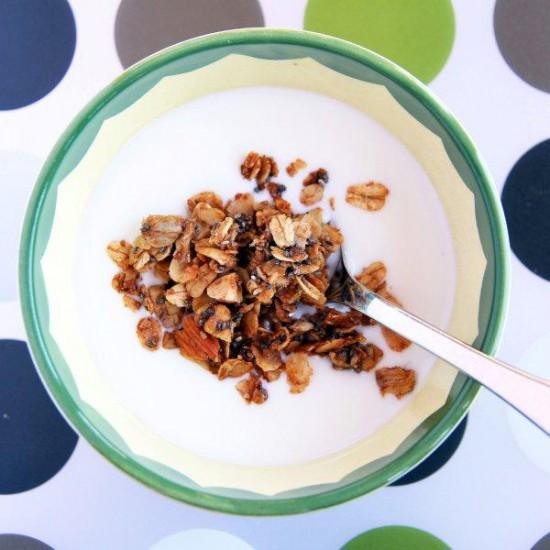 Rezeptbild: Chia Granola mit Nuessen