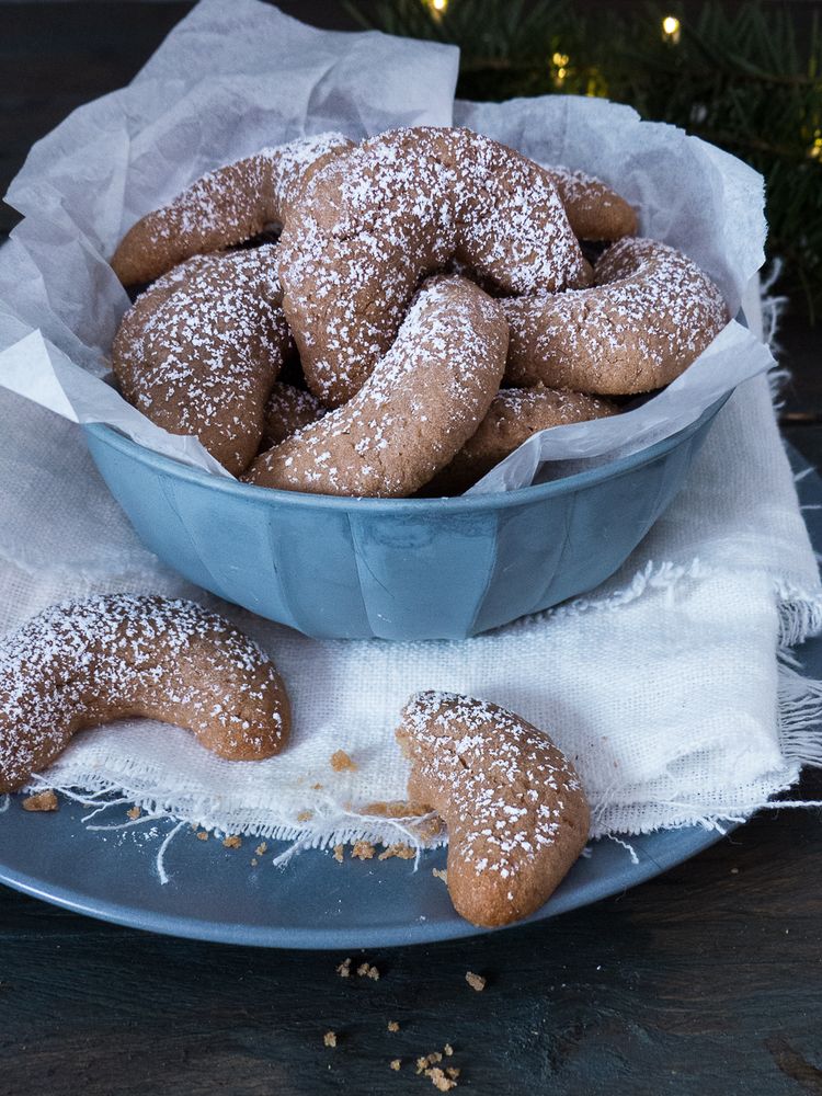 Rezeptbild: Walnuss Nougat Kipferl