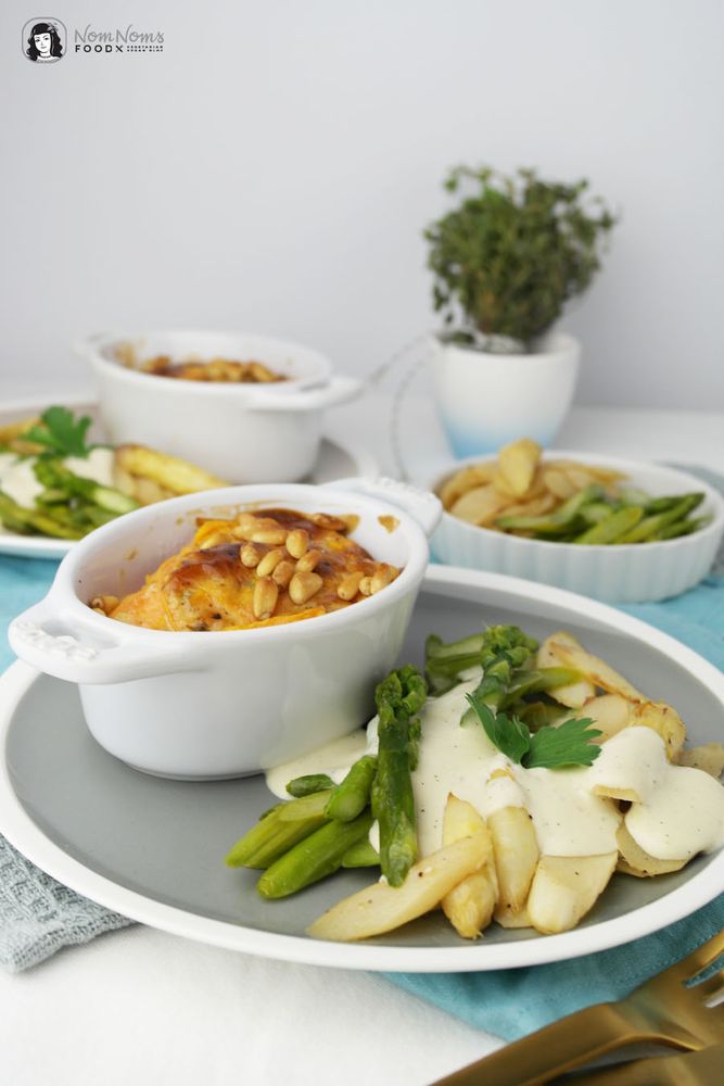 Rezeptbild: Zweierlei cremiger Vanille-Spargel mit Süßkartoffel-Auflauf (Werbung)