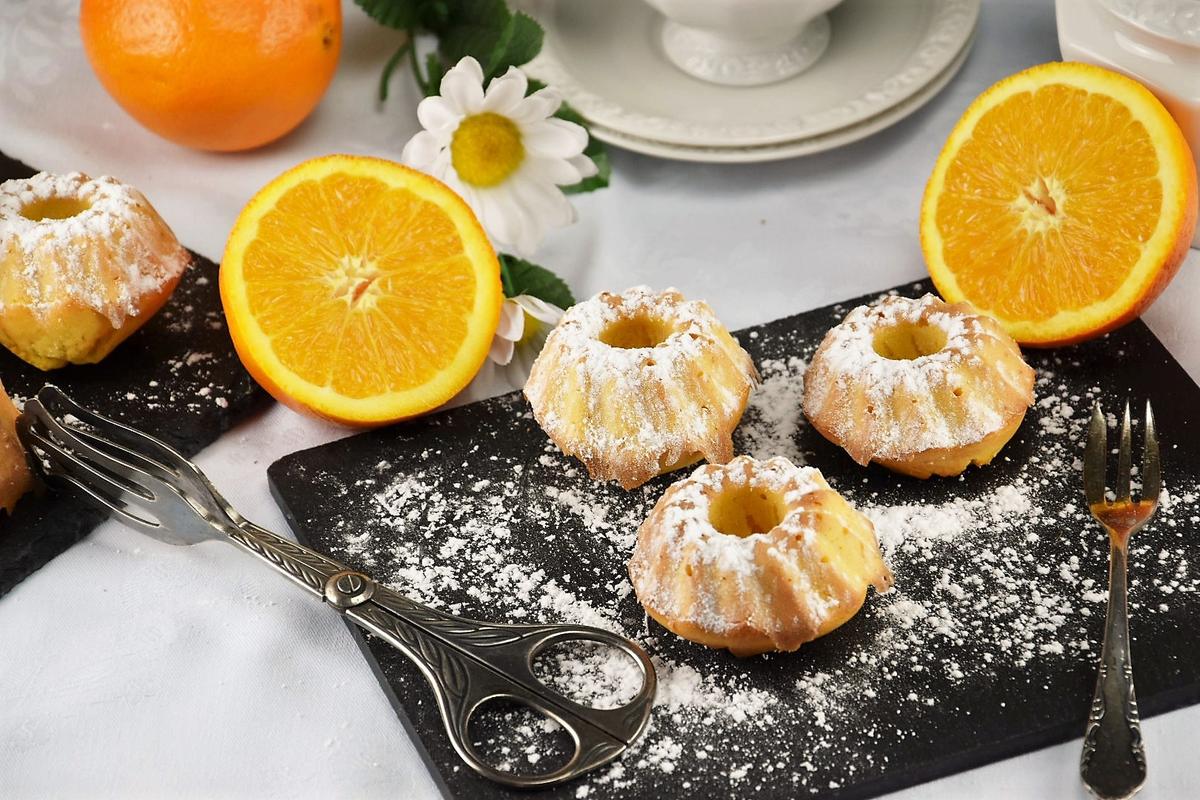 Rezeptbild: Mini Orangen Gugelhupf