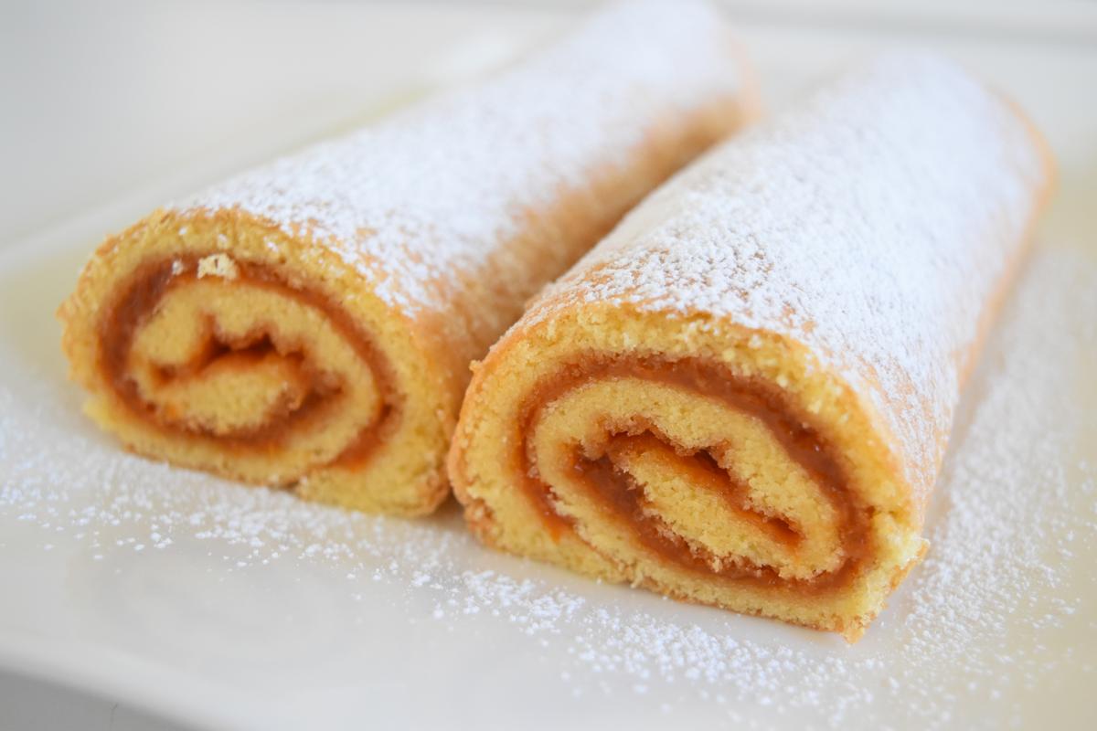 Rezeptbild: Biskuitrolle mit Marmelade