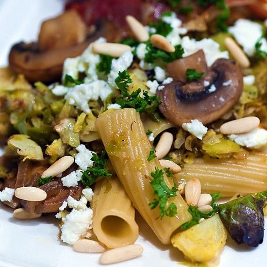 Rezeptbild: Rigatoni mit geröstetem Rosenkohl