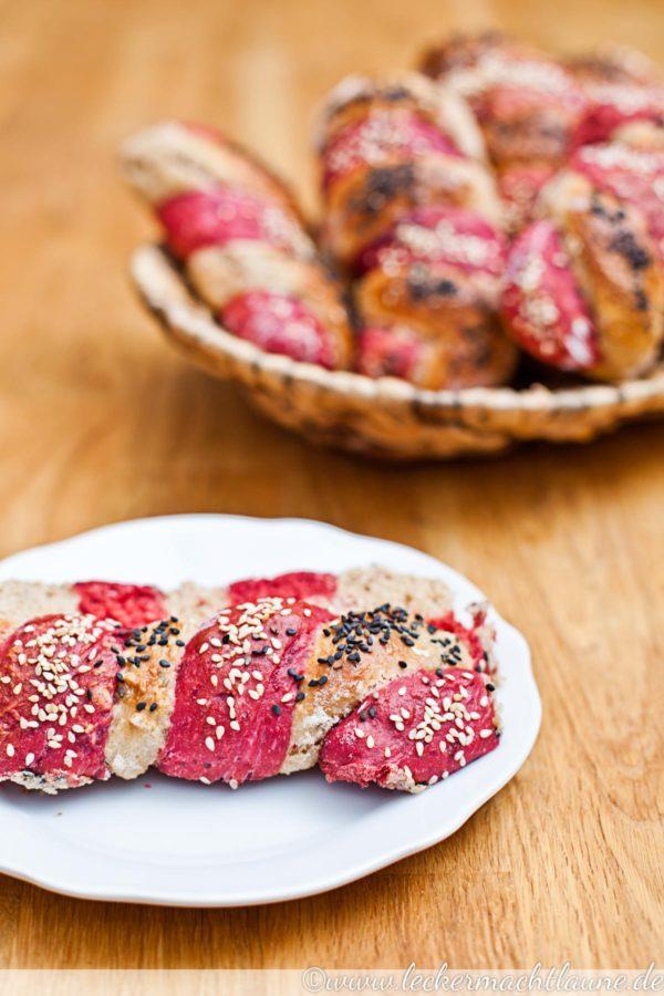 Rezeptbild: Rote-Beete-Walnuss-Stangen