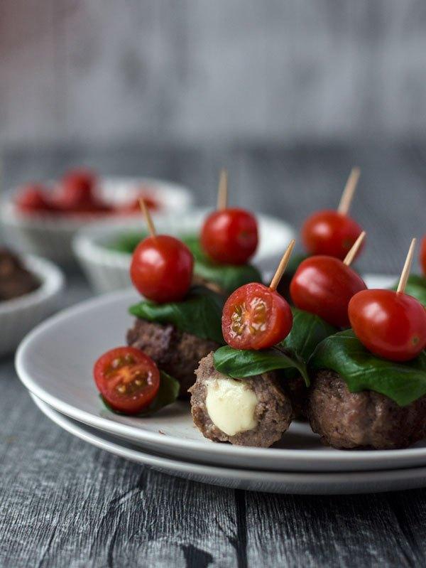 Rezeptbild: Caprese Meatballs - Fingerfood