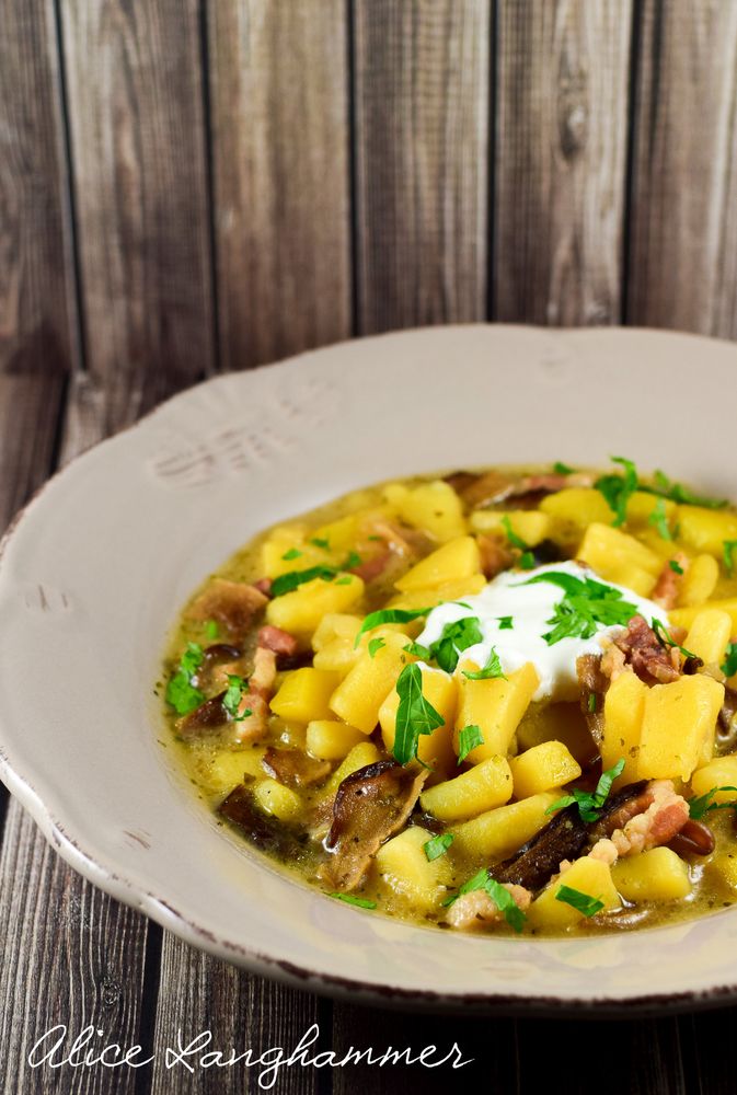 Rezeptbild: Alt Wiener Kartoffelsuppe mit Speck