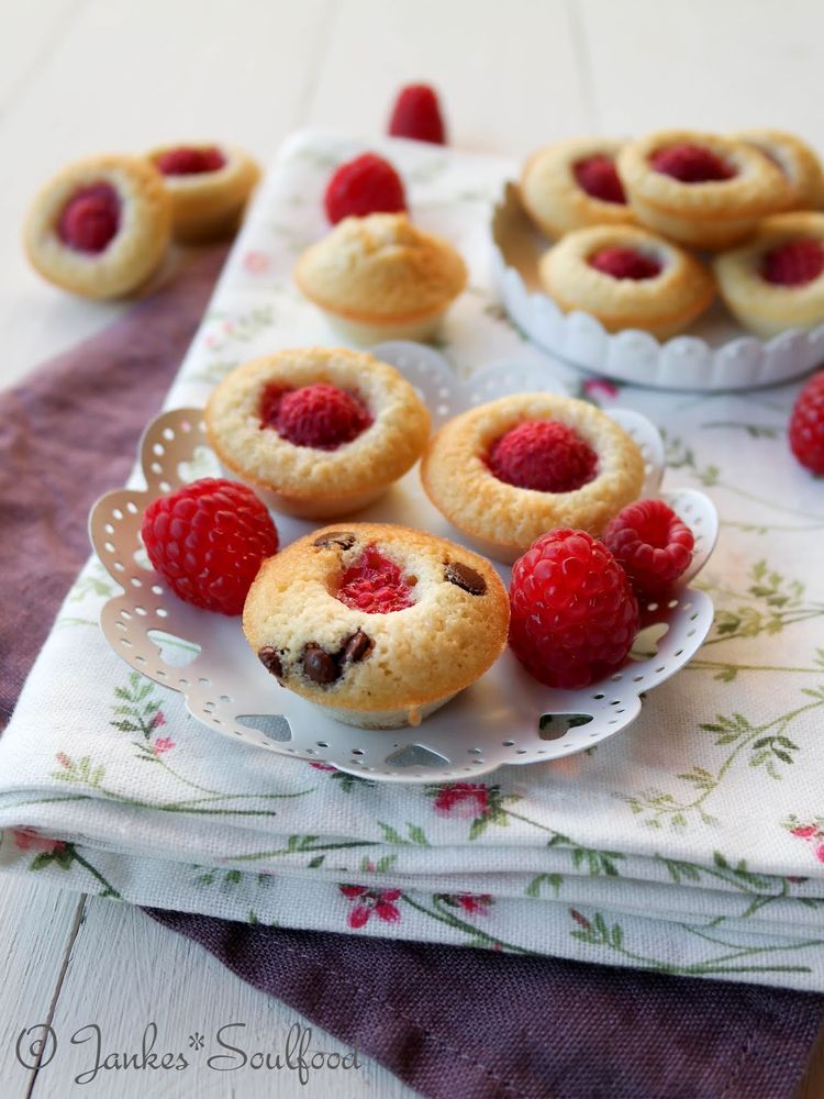 Rezeptbild: Himbeer-Friands