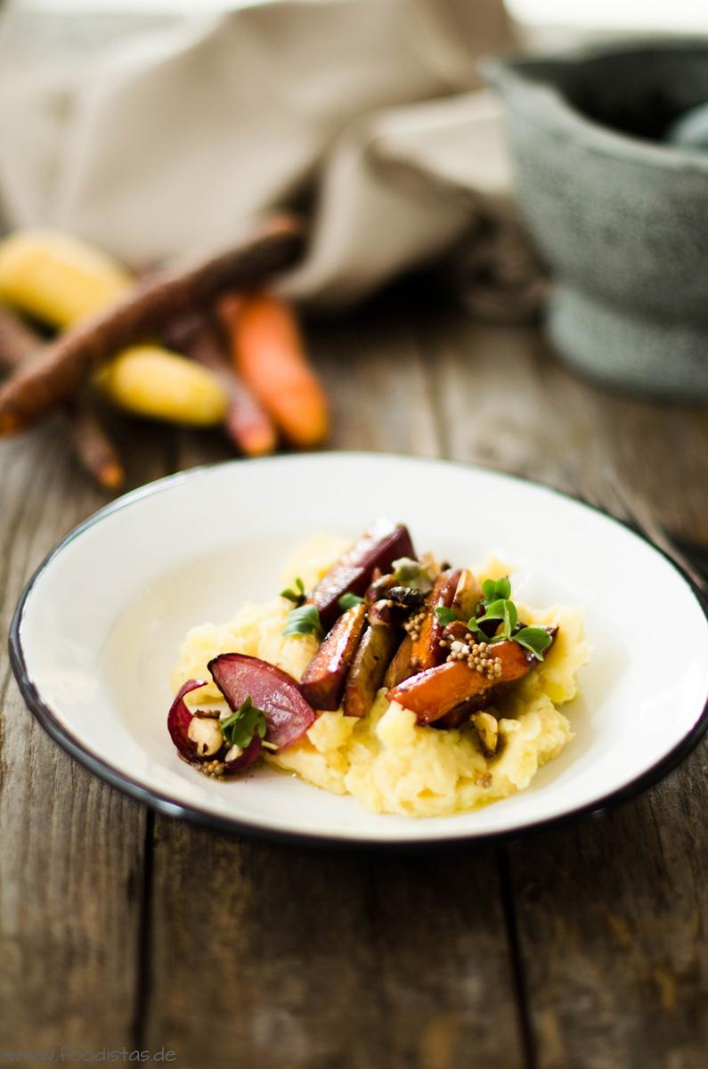 Rezeptbild: Ofen­ge­müse mit Kartoffel-Apfel-Püree