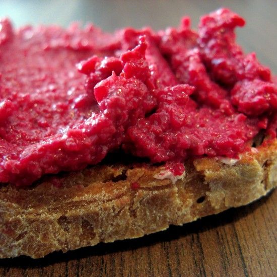 Rezeptbild: Rote-Beete Brotaufstrich