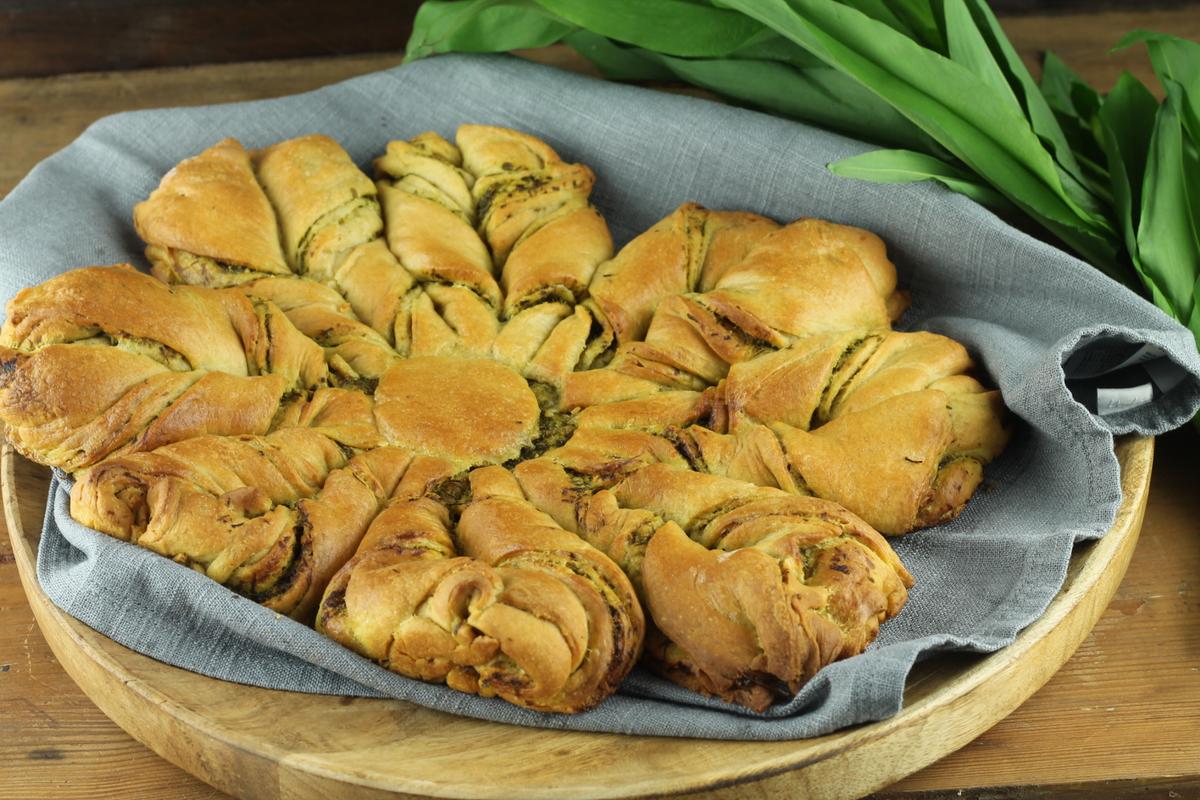 Rezeptbild: Pestoblume mit Bärlauch