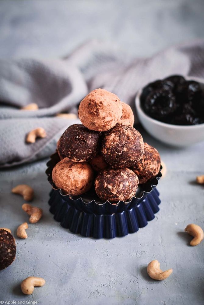 Rezeptbild: Protein Energy Balls mit Schokolade