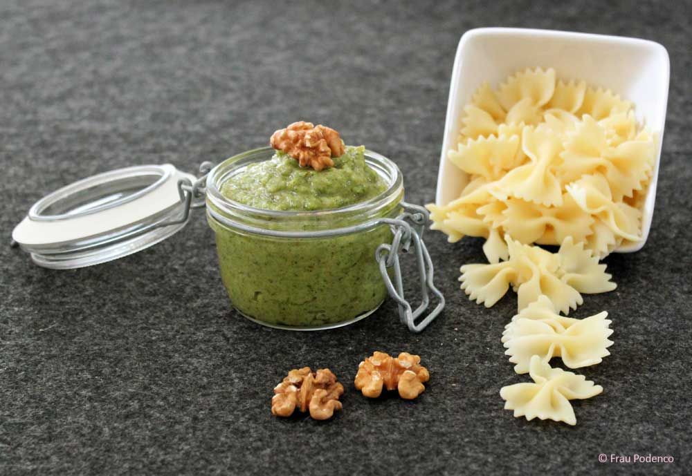 Rezeptbild: Walnusspesto mit Petersilie