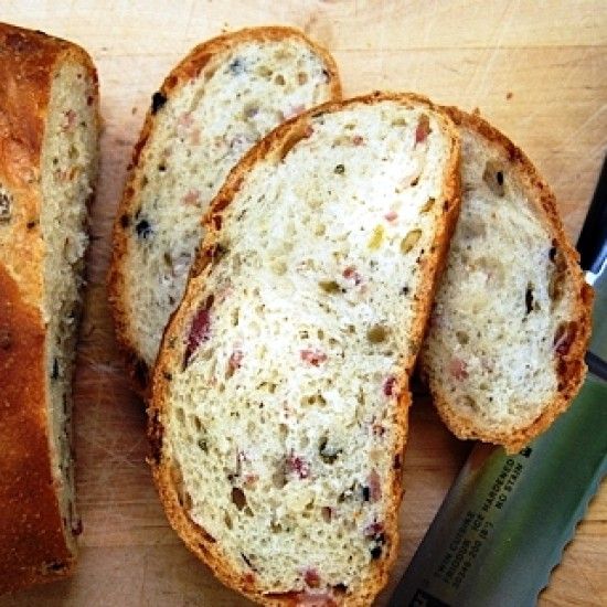 Rezeptbild: Olivenbrot mit Pancetta