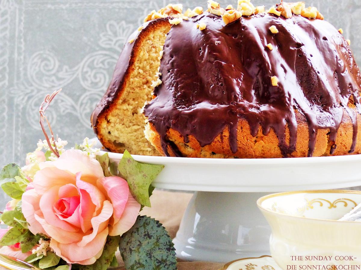 Rezeptbild: Vanille-Bananen Gugelhupf mit Spekulatius-Schokoladenglasur