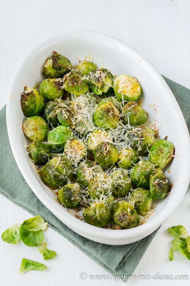 Rezeptbild: Im Ofen gerösteter Rosenkohl mit Parmesan 