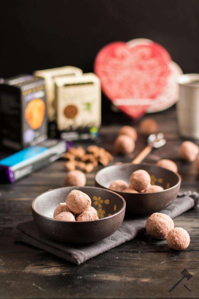 Rezeptbild: Karamell-Pralinen mit Paranussnougat
