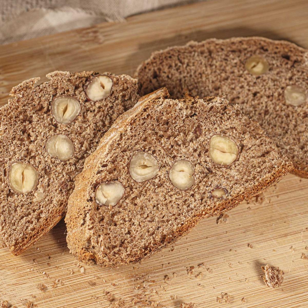 Rezeptbild: Haselnussbrot mit Sauerteig