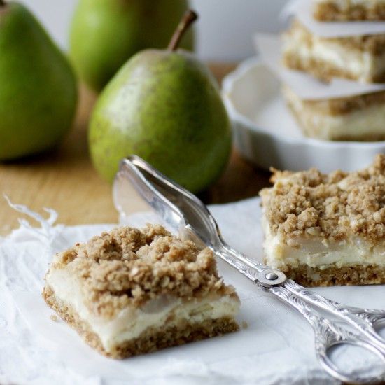 Rezeptbild: Birnen-Cheesecake mit Crunchy-Streuseln