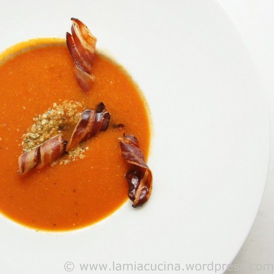 Rezeptbild: Tomatensuppe mit Knusperspeck
