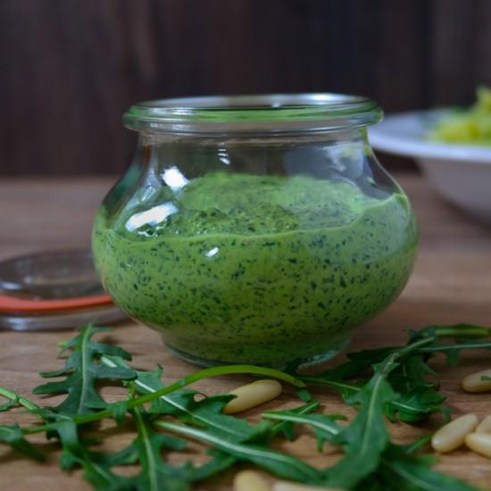 Rezeptbild: Rucola-Ziegenkäse-Pesto