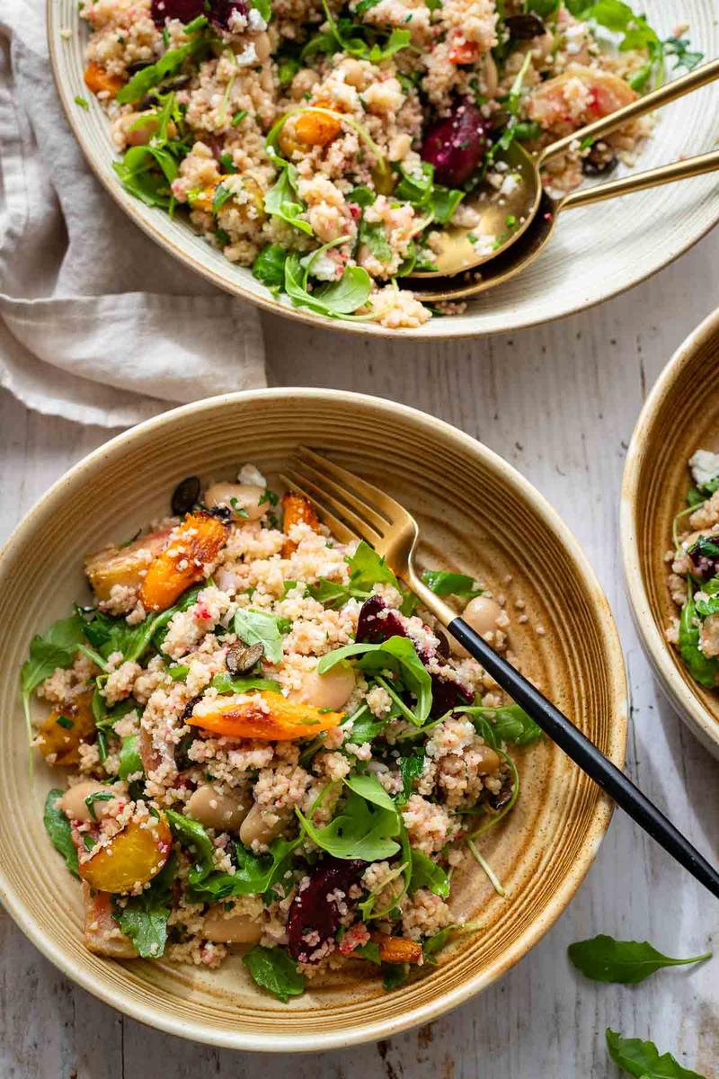 Rezeptbild: Bunter Couscoussalat mit Rote Bete und Karotten