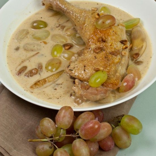 Rezeptbild: geschmortes Huhn mit dreierlei Trauben