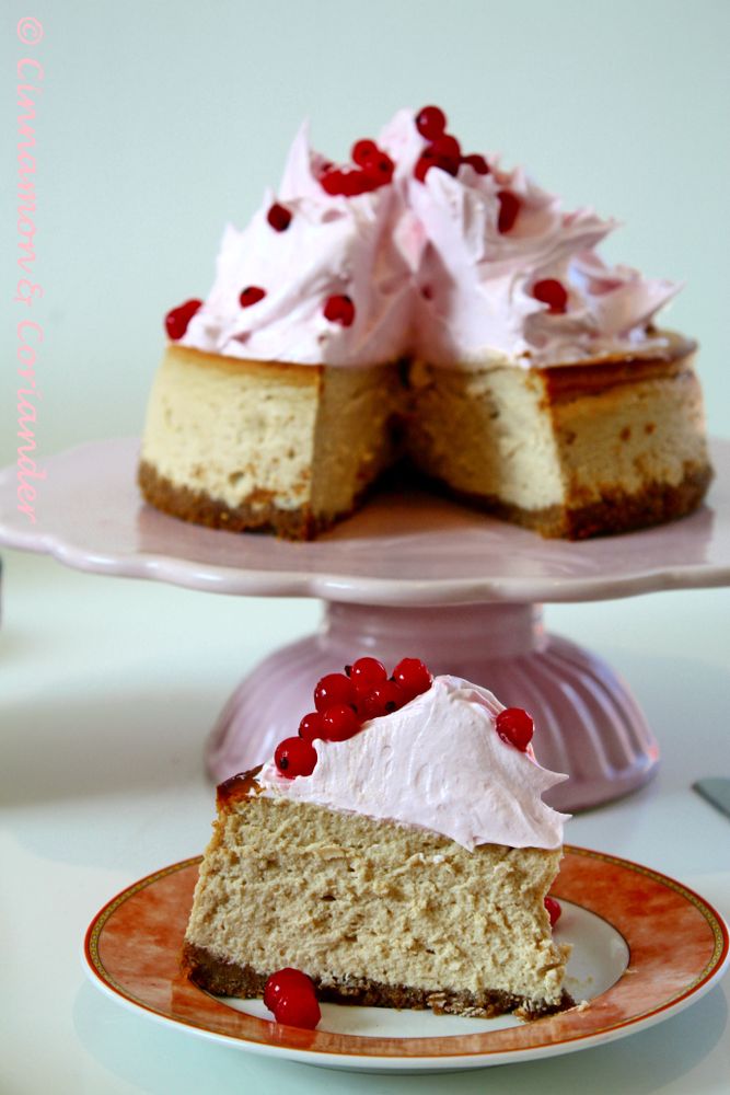 Rezeptbild: Peanut Butter Cheesecake mit Johannisbeer Meringue