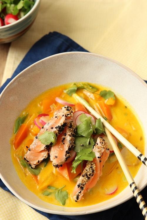 Rezeptbild: Kokossuppe mit Lachs