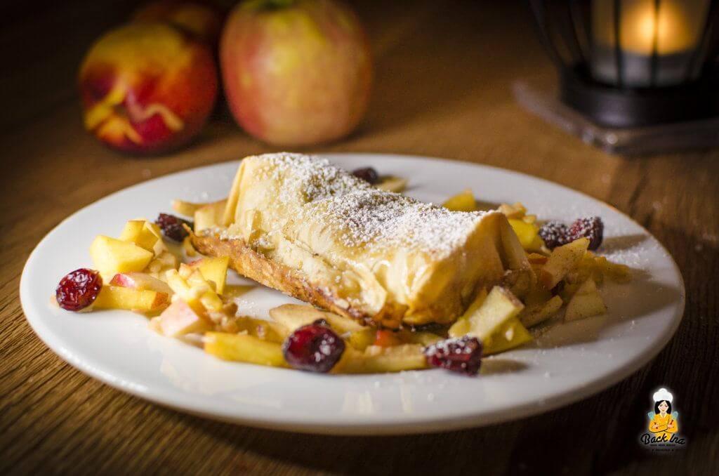 Rezeptbild: Apfel-Marzipan Strudel mit Cranberries