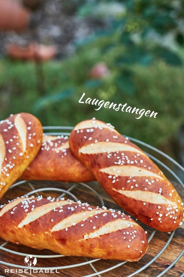 Rezeptbild: Laugenstangen einfach selbstgemacht