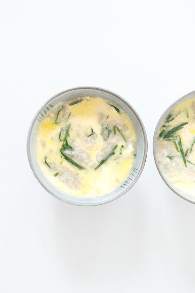 Rezeptbild: Japanischer Reiseintopf mit Schnittknoblauch und Ei [Zosui]