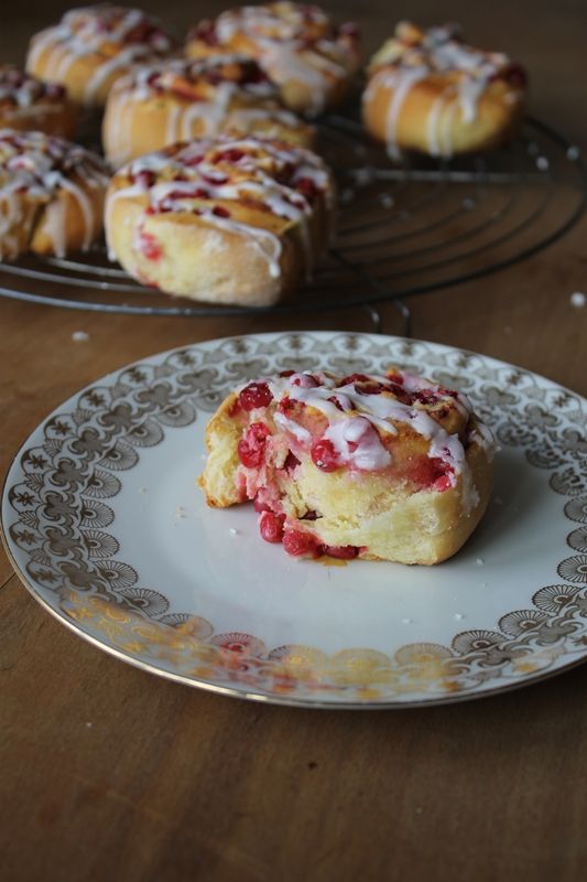 Rezeptbild: Johannisbeer-Marzipan-Schnecken