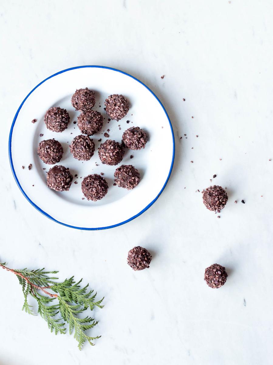Rezeptbild: Triple Chocolate Nuss Kugeln
