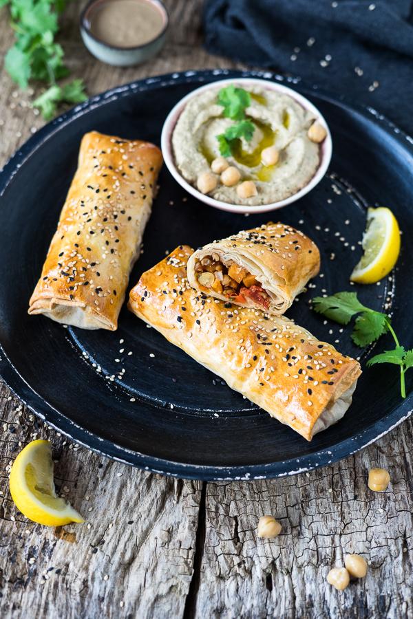 Rezeptbild: Orientalische Veggie-Strudel mit Baba Ghanoush