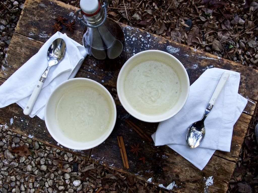 Rezeptbild: Pastinakensuppe mit Chai-Sirup