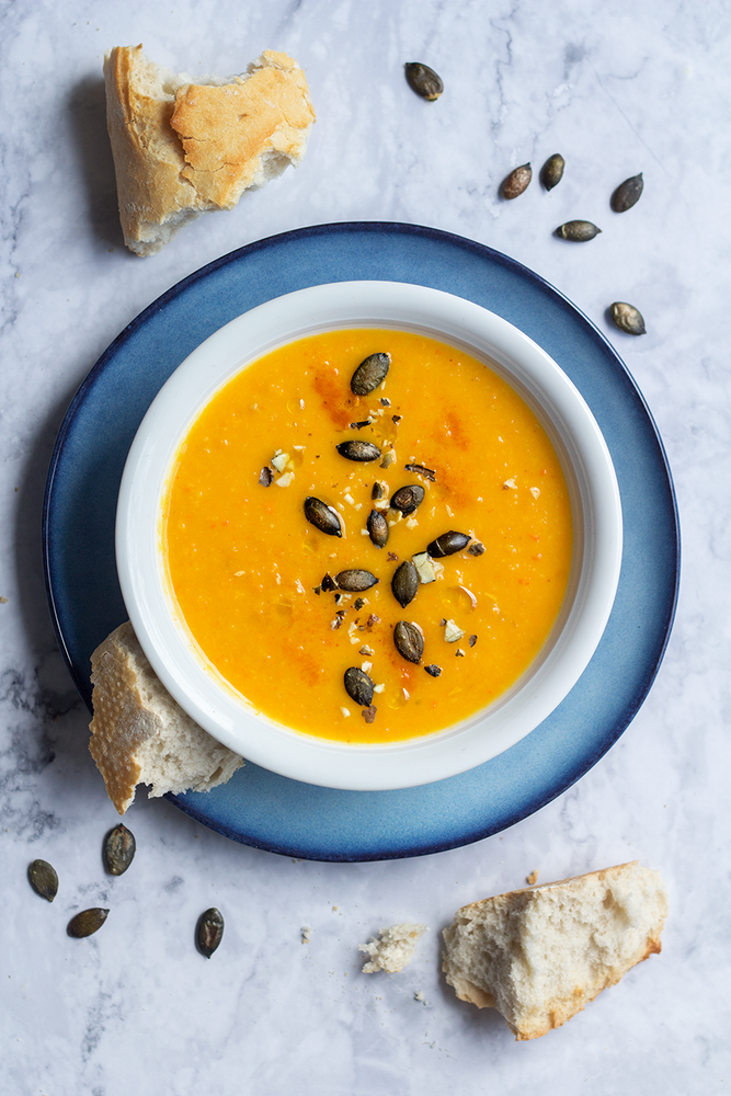 Rezeptbild: Ofengeröstete Kürbis-Quitten-Suppe (vegan)