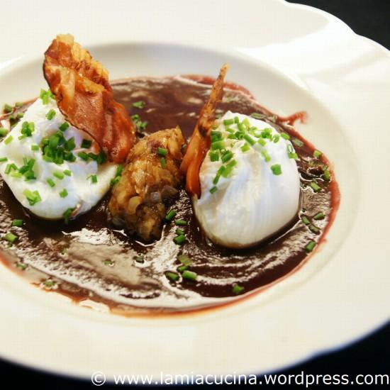 Rezeptbild: Pochierte Eier an Burgundersauce