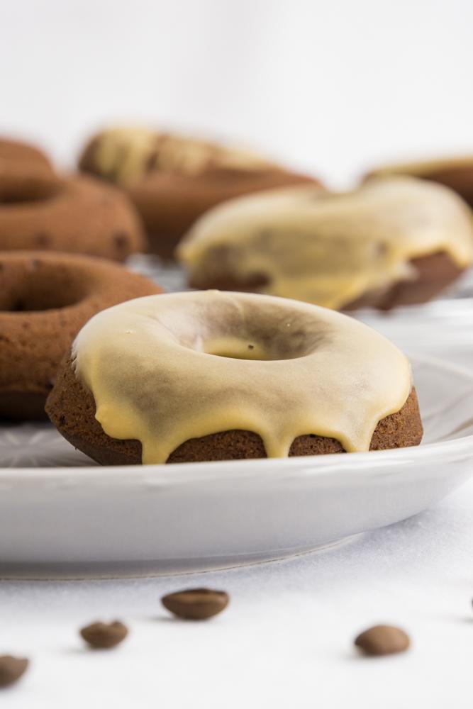 Rezeptbild: Espresso-Schoko-Donuts