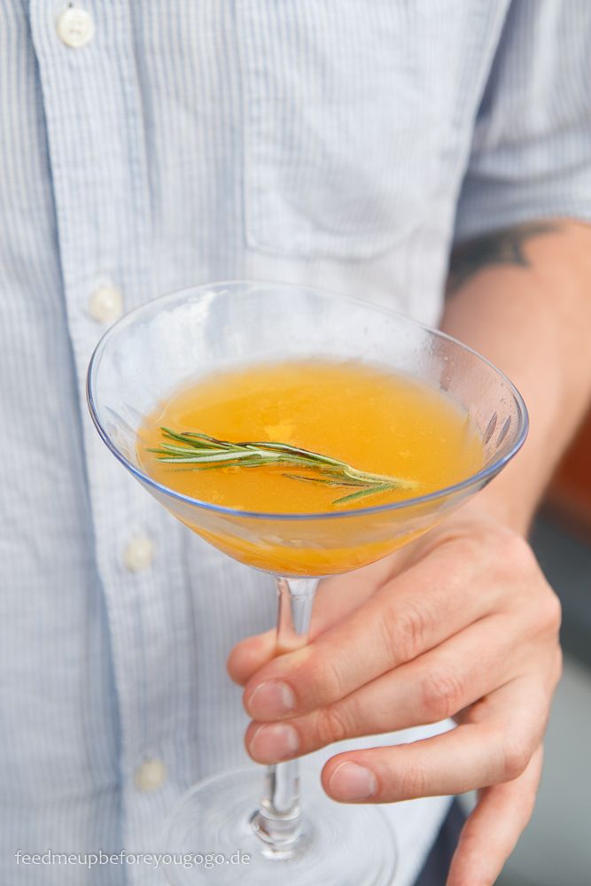 Rezeptbild: New Clover Club – ein fruchtig-sommerlicher Aperitif mit Gin