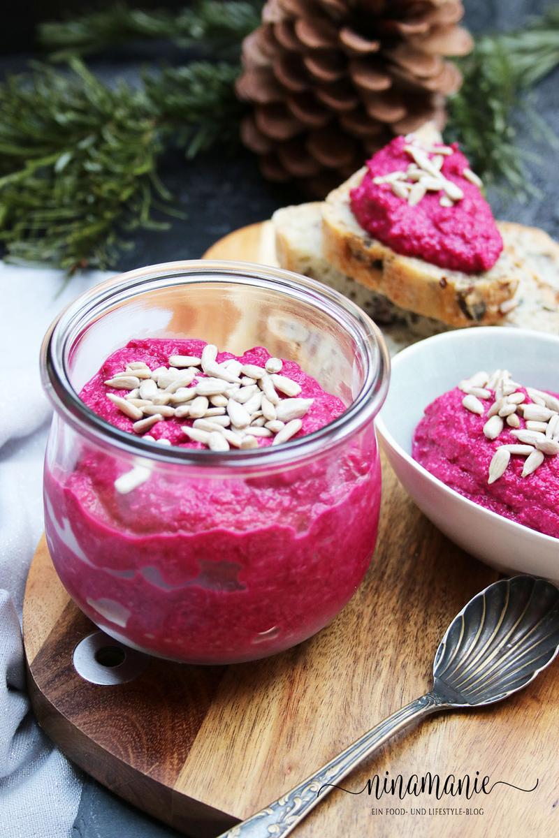 Rezeptbild: Rote-Beete-Aufstrich mit Ziegenfrischkäse und Meerrettich