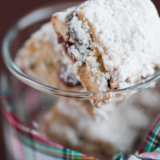 Rezeptbild: Quarkstollen-Konfekt mit Pistazien und getrockneten Cranberries