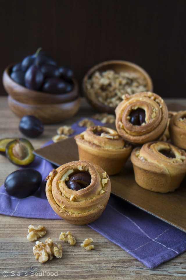 Rezeptbild: Pflaumen-Walnuss-Zimtschnecken 