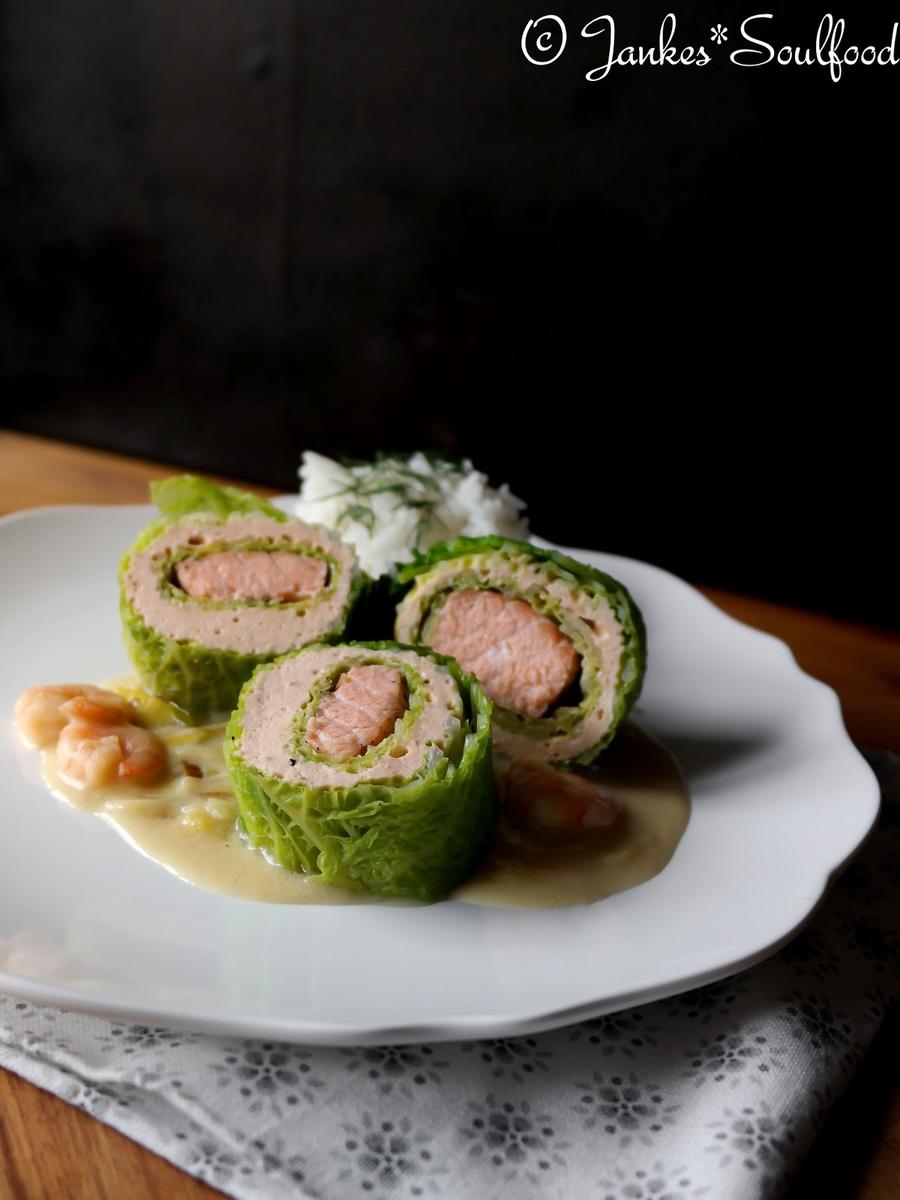 Rezeptbild: Wirsing-Rouladen mit Lachs