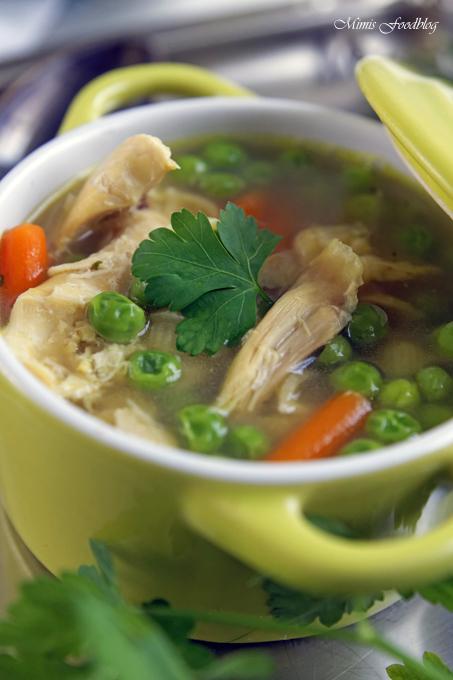 Rezeptbild: Selbst gemachte Hühnersuppe ~ der Klassiker in jeder Küche