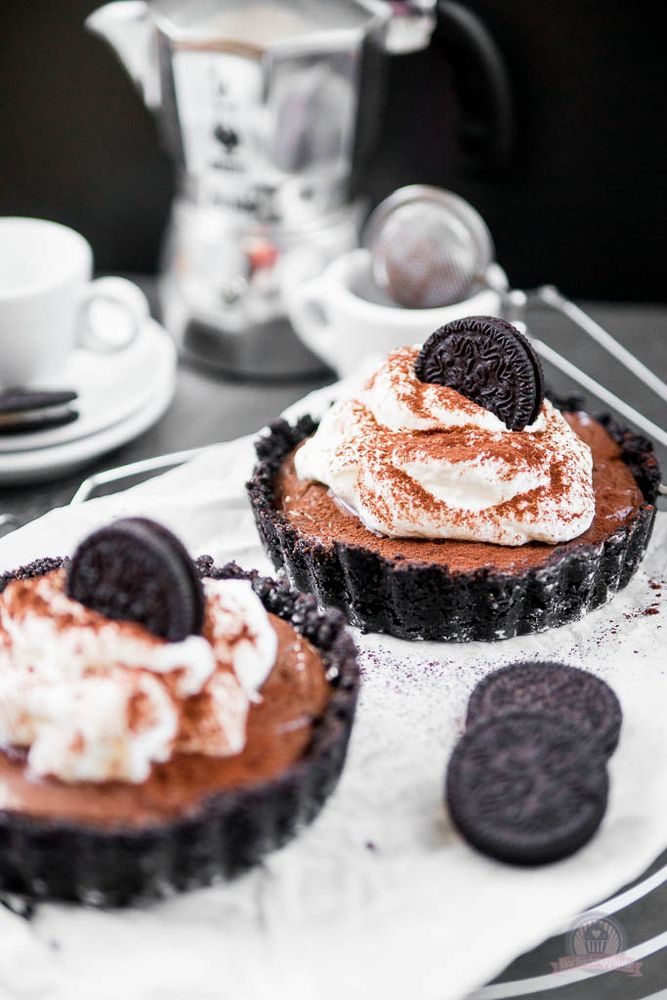 Rezeptbild: Sahne-Pudding-Törtchen in Schokokeks-Tartelettes
