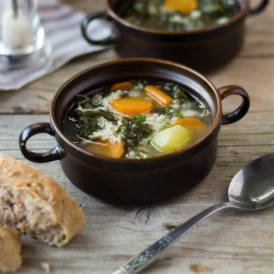 Rezeptbild: Hühnersuppe mit Grünkohl